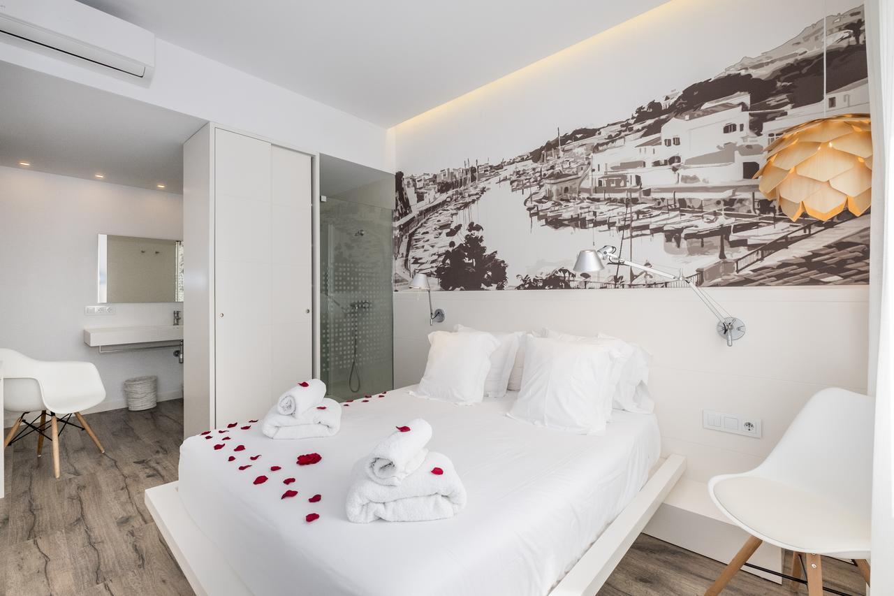 סיוטאדלה Hotel Abril 37 מראה חיצוני תמונה