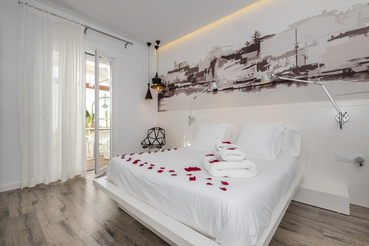 סיוטאדלה Hotel Abril 37 מראה חיצוני תמונה