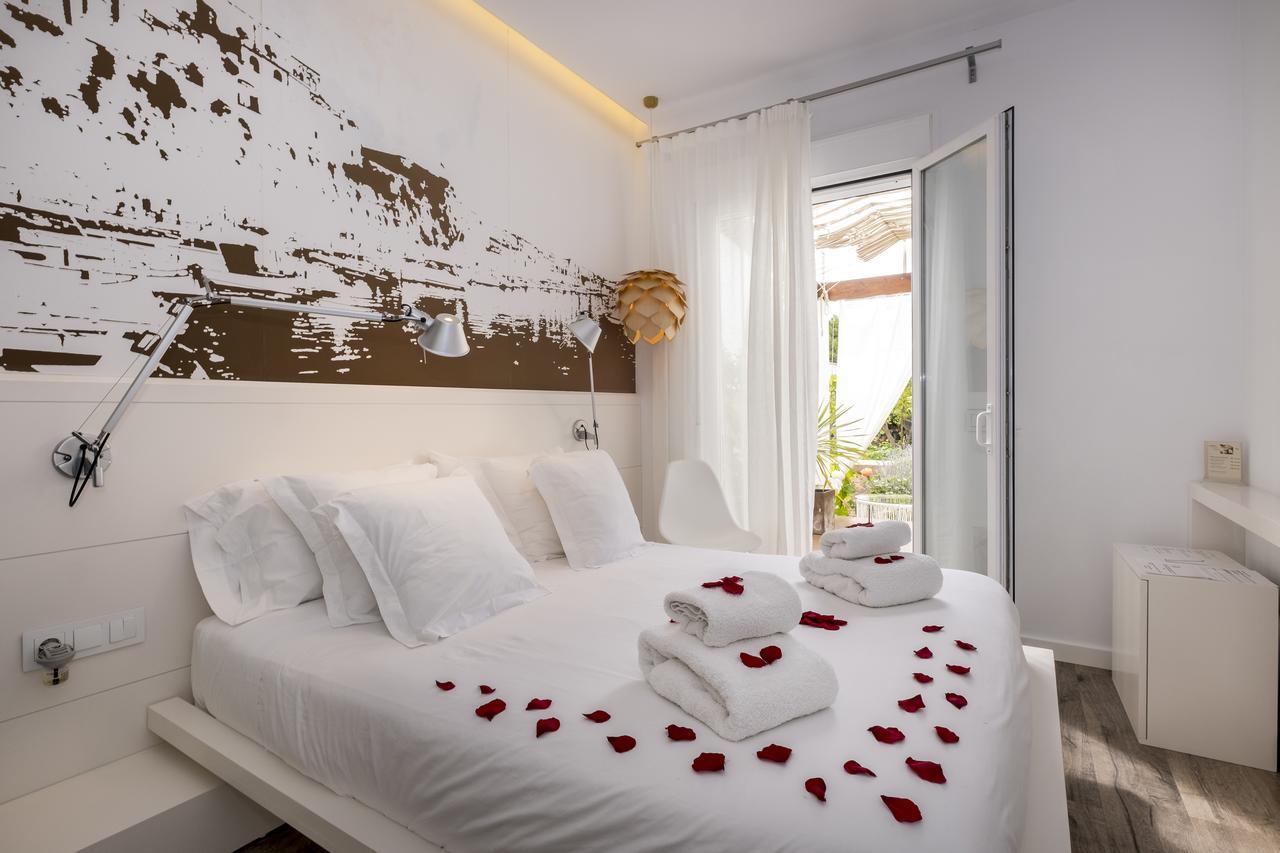 סיוטאדלה Hotel Abril 37 מראה חיצוני תמונה
