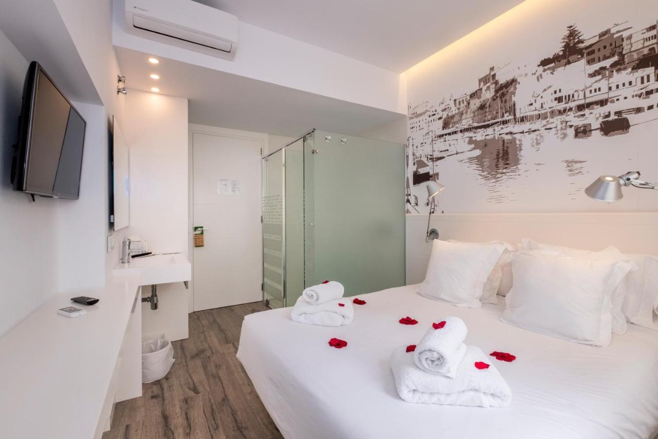 סיוטאדלה Hotel Abril 37 מראה חיצוני תמונה
